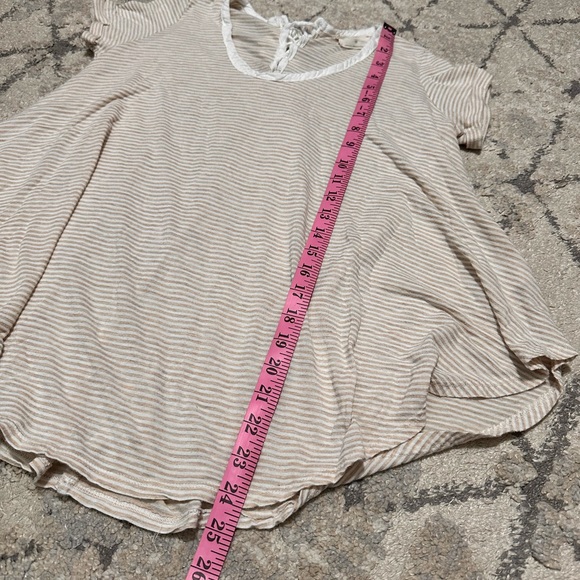 Anthropologie flowy top ✨ - Picture 4 of 4